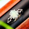 9087 Anel Cabochão de Jade Birmanês Natural Grau A, Versátil e Elegante, com Diversidade de Estilo Étnico