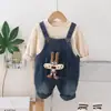 2025 Novo Conjunto de Primavera e Outono para Meninos Roupas de Primavera para Bebês Roupas com Suspensório Listrado para Meninos Roupa Infantil para Bebês Conjunto de Duas Peças