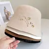 Sombrero de Cubo Estilo Japonés de Metal Pesado con Mariposa y Orquídea para Mujer, Cálido Sombrero Fedora de Lana Australiana para Otoño e Invierno, Sombrero de Fieltro Retro Francés
