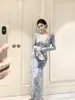 Estilo de Principios de Otoño Vestido Largo Azul Floral Tie-Dye Francés para Mujer Vestido Atardecer Ceñido a la Cintura Falda con Sensación de Alta Gama