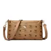 Bolso de Moda para Mujer Bolso Cruzado Retro 2025 Nuevo Bolso para Madre de Mediana Edad Cuero Suave Bolso de Hombro Estampado Bolso Multicapa