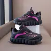 Tênis Esportivo Infantil 2026 Outono Novo Modelo Solado Macio Antiderrapante Leve Estilo Coreano Moderno Versátil Sapatos Casuais para Crianças Maiores