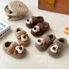Zapatos de Algodón Lindos de Dibujos Animados Estilo Coreano para Niños Zapatos Peludos con Forro de Felpa para Niñas Zapatos Birkenstock Cálidos Versátiles Retro para Niños