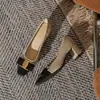 Sapatos Femininos Únicos Estilo Chanel em Patchwork com Salto Grosso, Design Elegante de Salto Médio, Novo Modelo Primavera 2026, Salto Alto Leve Antiderrapante