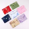 Bolsita Portátil con Broche de Presión Estilo Antiguo de Brocado Bolsa de Almacenamiento para Joyería Pendientes Bordado a Mano Bolsita para Anillos Collares Bolsa de Joyería para Niña