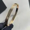 V oro versión alta versión ancha pulsera clásica LOVE tornillo tallado CNC estándar sin taladro cuatro taladros pulsera de estrella versátil
