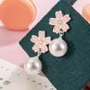 Pendientes de Borla de Flor Rosa con Perlas de Imitación para Mujer 2025 Nuevo Estilo Caliente Otoño e Invierno Pendientes Elegantes con Sensación Exquisita y de Alta Gama para Mujer