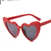 Moda novo amor óculos de sol femininos moda europeia e americana dobradiça dente coração de pêssego óculos de sol óculos personalizados fábrica atacado