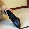 2026 Novo Estilo Preto Retrô Simples e Confortável Sapatos de Salto Alto Mary Jane para Mulheres, Estilo Francês Versátil Sapatos de Salto Grosso