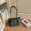 Bolso pequeño vintage de alta calidad para mujer, nuevo modelo de moda 2026, bolso versátil de hombro o axila, bolso de mano tote para el día a día
