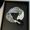 Colar de lenço de seda com pérolas e fecho magnético para mulheres, corrente fina para clavícula de verão, lenço pequeno retrô francês, lenço decorativo para o pescoço