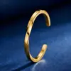 Venta caliente transfronteriza Europa y Estados Unidos personalidad geométrica giro diamante pulsera pulsera hombres y mujeres lisa pulsera abierta venta al por mayor