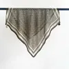 Pañuelo pequeño cuadrado de algodón y lino color marrón estilo Maillard para mujer, estilo nuevo, elegante y versátil, pañuelo decorativo para la cabeza, diadema, pañuelo de cuello, accesorio para la cintura