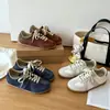 Zapatillas de entrenamiento retro alemanas de cuero genuino para mujer, nuevo modelo 2026, de caña baja, cordones poco profundos, zapatillas planas, zapatillas Forrest Gump, zapatillas de tabla