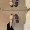 Sandálias Tanga de Fivela de Metal Estilo Coreano para Mulheres 2026 Novo Modelo Super Estilosas Versáteis Bico Redondo Chinelos de Exterior para Mulheres