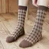 Calcetines de Mujer de Color Café a Media Pantorrilla, Calcetines Cálidos de Otoño e Invierno, Estilo Retro Japonés, Calcetines Caídos para Niñas, Estudiantes y Universitarios