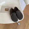 Sapatos femininos elegantes de sola grossa estilo coreano, novo modelo outono 2026, sapatos femininos versáteis de bico redondo com solas elásticas, outros estilos de verão