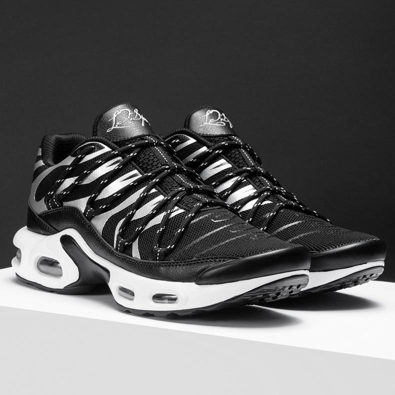 男鞋大码飞织运动鞋透气