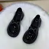 Mocasines casuales populares para mujer, nuevos zapatos versátiles de suela gruesa para el otoño de 2026, zapatos de cuero versátiles de estilo británico con suela blanda para mujer