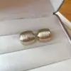 Brincos de Zircônia Dourada Café Laço Geométrico Gota d'Água Pérola Estilo Retro Francês Brincos de Tarraxa Nicho Sensação de Alto Padrão Joias para Orelha