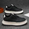 Dropshipping Otoño Nuevo Color Bloque Retro Suela Gruesa Zapatos Casuales para Hombre, Zapatillas Versátiles de Cuero Suave Negro, Zapatos de Moda Tendencia para Hombre