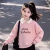 Dulce y lindo conjunto de estilo universitario para chicas para primavera y otoño con sudadera con bordado de conejo y conjunto de pantalones casuales de retazos a cuadros