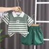 Conjunto de Roupa de Verão para Meninos com Camisa de Manga Curta com Lapela e Shorts, Conjunto de Duas Peças Estilo Coreano para Crianças, Roupa de Verão Moderna para Exportação