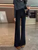 Calça jeans flare preta de cintura alta forrada com fleece para mulheres, novo estilo outono/inverno 2026, corte solto, emagrecedora, com efeito de caimento, calça boca de sino comprimento total
