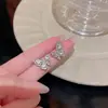 Exquisitos Aretes de Mariposa de Circonita Ultra Brillantes para Mujer, Lujo Ligero, Retro, Versátiles, Sensación de Gama Alta, Aretes de Perla, Accesorios para Pendientes de Venta Caliente al por Mayor