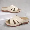 Sandálias da moda com sola grossa para aumentar a altura, para combinar com saias, novas chinelos femininos versáteis simples ultraleves estilo europeu e americano para o verão de 2026