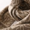 Suéter de Cashmere 2026 Outono e Inverno Novo Estilo Feminino Color-Blocked Floral Macio Amigo da Pele Cachecol de Tricô Cachecol Quente para Pescoço Echarpe