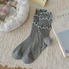 Calcetines de primavera y verano calcetines de tubo para mujer calcetines finos de encaje multicapa calcetines de rizo calcetines con bordado de lazo miu modernos calcetines de algodón sin costuras
