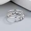 Anel Feminino com Design Único, Estilo Minimalista de Nicho, Cor Dourada, Anel Aberto Ajustável de Camada Dupla, Anel Anti-Estresse