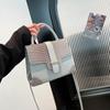 Bolso de hombro vintage, diseño de nicho de moda, nuevo bolso de mano para mujer, bolso cruzado pequeño cuadrado de primavera 2025.