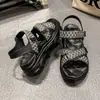 Sandálias Femininas Casuais Esportivas de Praia da Moda 2025 Verão Novo Estilo Plataforma Sola Grossa Versáteis Sapatos Femininos Sandálias de Solado Macio