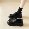 Novedad Modelo Primavera/Verano 2026 Comercio Exterior Estilo Británico Mocasines para Mujer, Suela Gruesa Aumentadores de Altura Negro Charol Doble Dorado Zapatos Individuales para Comercio Transfronterizo