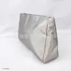 Bolsa de Cosméticos de Papel Dupont Gris Plateado, Bolsa de Cosméticos de Material Biodegradable, Bolsa de Cosméticos Personalizada, Bolsa Portátil para Artículos de Uso Diario