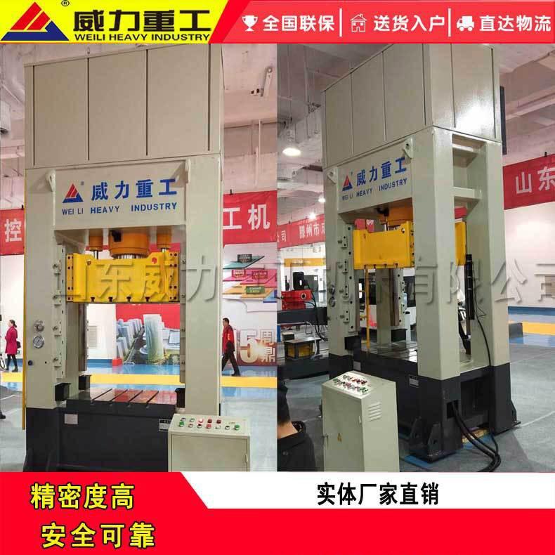 10864789171_1214082817