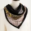 Pañuelo Cuadrado Pequeño de Encaje Color Block 70cm Primavera y Verano Seda Elegante Cadena de Lujo Ligero Pañuelo de Seda Pañuelo Delgado para Mujer Pañuelo para la Cabeza Protector Solar