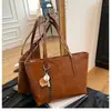 Bolso Tote Mujer 2026 Otoño/Invierno Nuevo Estilo Coreano Gran Capacidad Bolso de Mujer de Moda Simple Bolso de Hombro Bolso de Mano de Cuero Encerado