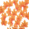50 piezas de hojas de arce artificiales, follaje de otoño falso para decoración, decoraciones de boda, materiales de manualidades DIY para jardín de infantes