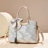 Bolsa de Ombro Cruzada Versátil Tendência 2026 Novo Modelo Bordado Estilo Chinês Mais Vendida Grande Capacidade para Mulheres