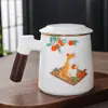 Copo de Água Cor de Jade com Separação de Água e Chá, Copo de Escritório, Copo de Cerâmica para Infusão de Chá, Caneca Personalizada, Porcelana Branca de Grande Capacidade