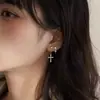 Aretes Irregulares de Cruz con Borlas para Mujer, Estilo Minimalista, Diseño de Nicho, Sensación de Alta Gama, Nuevo Modelo Versátil 2025