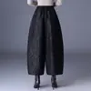 Garantia de Qualidade Antienvelhecimento Mãe Estilo Chinês Jacquard Formato Casulo Calças de Perna Larga Novas Calças de Nove Pontos Botão Casual Calças Calças para Botas Femininas