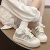 Versátiles Zapatos de Pan de Nicho para Combinar con Faldas, Nuevos Zapatos Blancos de Suela Gruesa para Mujer 2026, Tenis Casuales de Verano para Mujer