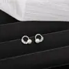 Brincos de pérola com pino em prata de lei S999 prata pura Brincos de temperamento com design de nicho de luxo leve para mulheres 2023 novos brincos de prata de alta qualidade