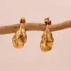 Pendientes de temperamento retro europeo y americano, diseño de nicho de personalidad, acero inoxidable chapado en oro de 18 quilates, pendientes con forma de gancho y patrón de martillo