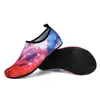 Sapatos Casuais Outdoor Novos de Primavera e Verão para Homens e Mulheres, Sapatos de Natação Slip-On, Sapatos de Praia de Sola Fina, Sapatos para Caminhada na Água
