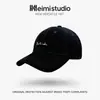 Novedad Otoño 2026 Estilo Artístico Gamuza Felpa Bordado de Letras Gorra de Béisbol Simple Versátil Estilo Coreano Sombrero En Stock Venta al por Mayor